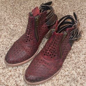 Freebirds by Steve Madden